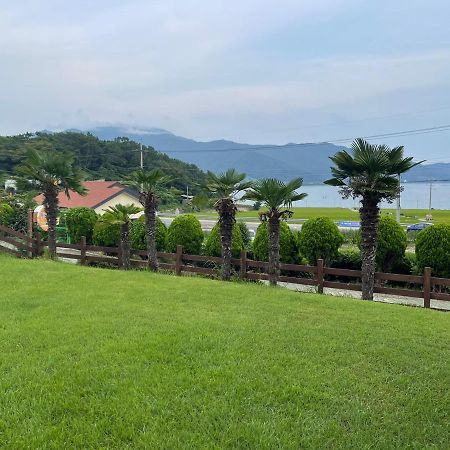 American Village Pension Manoa Namhae Exteriör bild
