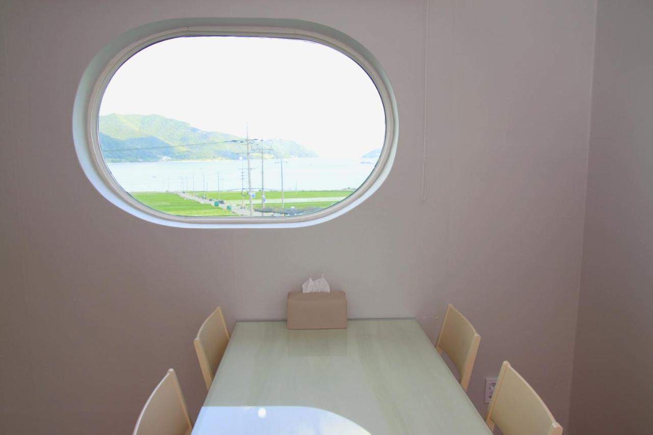 American Village Pension Manoa Namhae Exteriör bild