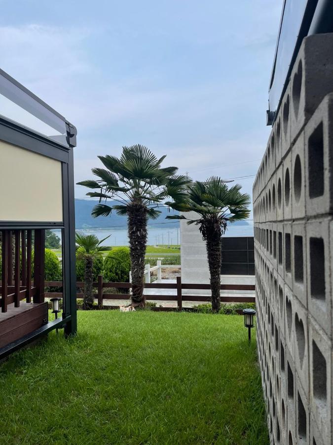American Village Pension Manoa Namhae Exteriör bild